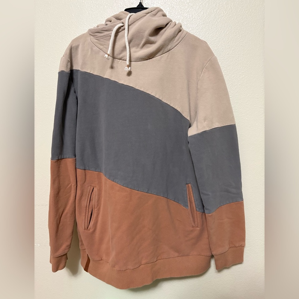 AMPERSAND AVE XXL Tri-Tone Hoodie